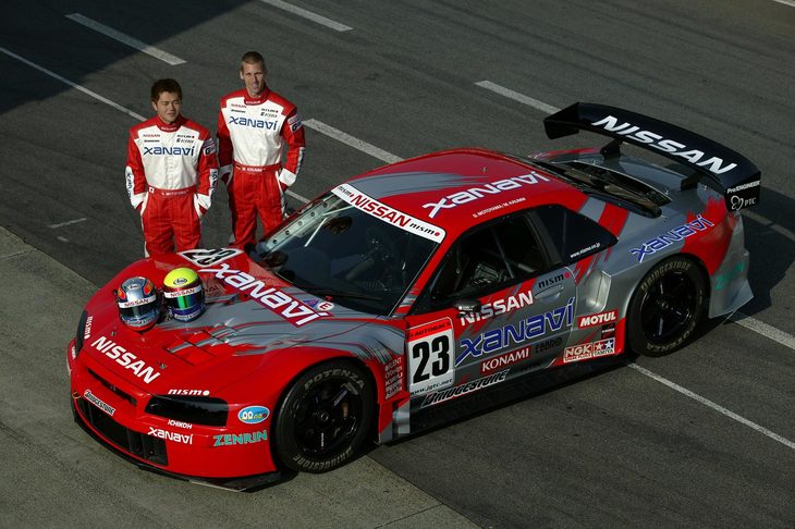 毎年レギュレーションが見直される全日本GT選手権だが、2003年には車両規定が大きく変更される。日産はこの規定に合わせて大幅な改良を加えた「スカイラインGT-R」をレースに投入。23号車の本山 哲／ミハエル・クルム組が最終戦で逆転優勝を果たした。