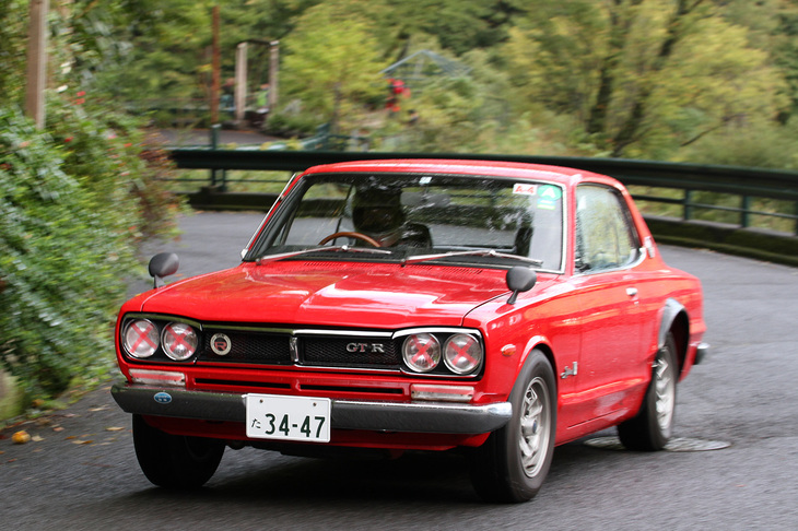 1972年「日産スカイライン ハードトップ2000GT-R」。ホイールとタイヤを除きオリジナルの姿を保った、通称ハコスカの「GT-R」。