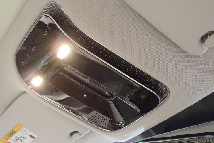 メルセデス・ベンツEQS580 4MATIC SUVスポーツ（ヘッドコンソールスイッチパネル）