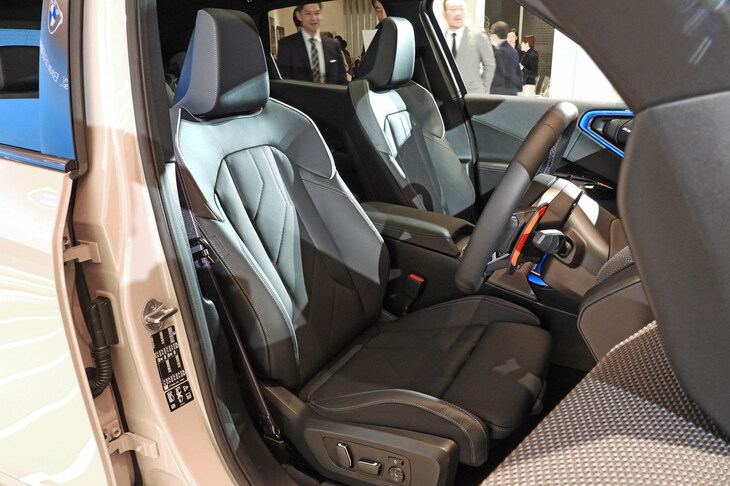 BMW X3 M50 xDrive（フロントシート）