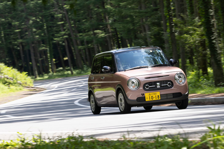 パワートレインはシンプルだが燃費は上々。今回の試乗では軽乗用車の苦手とする高速道路や山坂道も走ったが、実燃費は19.0km/リッターを記録した。