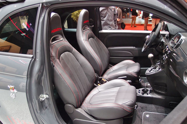 アバルト695XSR ヤマハ リミテッドエディション