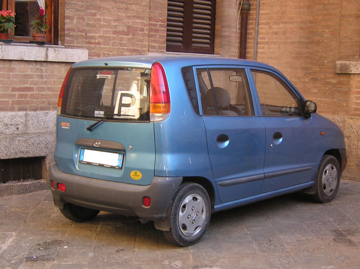 筆者のアルバムから。セグメントA車の「アトス」。2003年に撮影。