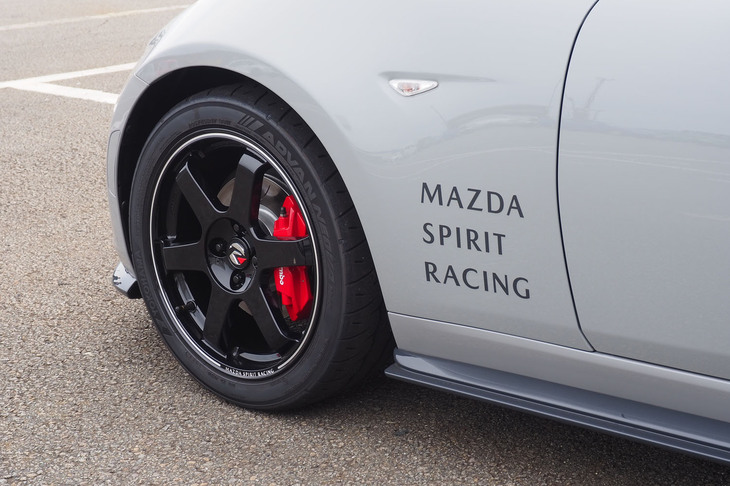 マツダ スピリット レーシング・ロードスター12R（フロントフェンダー）