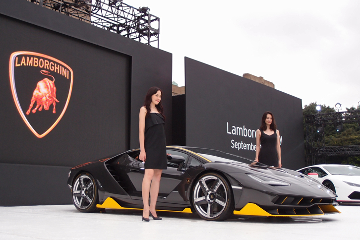 ランボルギーニ・チェンテナリオ