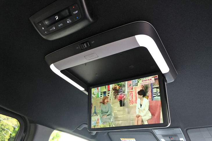 ホンダ・ステップワゴンe：HEVスパーダ（リアエンターテインメントシステム）
