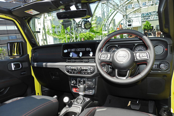 ジープ・ラングラー アンリミテッド ルビコン ハイベロシティー（インストゥルメントパネルまわり）