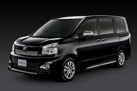 「トヨタ・ヴォクシー」に装備充実の特別仕様車