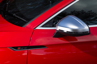 2017年のジュネーブショーで世界初公開された、新型「アウディRS 5クーペ」。日本では、同年の自動車イベント「オートモビル カウンシル」で初公開された。