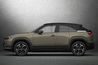 英国版のスペックでは、満タン・満充電であれば840km以上のドライブが可能だ。