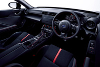 「スバルBRZ S」のインテリア。