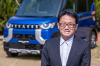 「以前はとにかく“安く安く”でしたが、今回は“欲しい”や“買いたい”と思わせる魅力や価値を持ったクルマを考えてみようという方針で『デリカミニ』をつくりました」と、今本さん。「軽自動車としては高いかもしれないけれど、お客さんは軽として買うわけじゃないんですよね」と続けた。