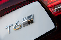 ボルボS60 T6 Twin Engine AWDインスクリプション