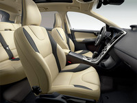 「ボルボXC60」にスポーティな「R-DESIGN」を新ラインナップの画像