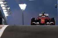 今年復活ののろしを上げたフェラーリにあって、不運やトラブルなどで思うような結果が残せずにいたキミ・ライコネン。最終戦では、予選でメルセデス勢に次ぐ3番手。レースでもトップ2台に勝負を挑むことはできなかったものの3位の座を守り、今年3度目の表彰台を獲得した。ドライバーズランキングではチームメイトのセバスチャン・ベッテルに次ぐ4位。来季こそはスクーデリアでポディウムの頂点を勝ち取りたいところだ。（Photo=Ferrari）