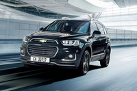 「シボレー・キャプティバ Perfect Black」