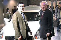 
	片山豊氏と、自動車テクノロジーライターの松本英雄氏。
	 