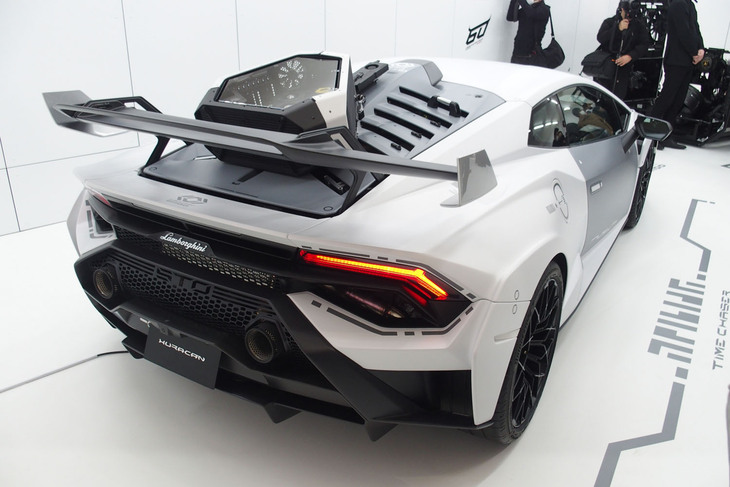 ウラカンSTOタイムチェイサー_111100（リアビュー）