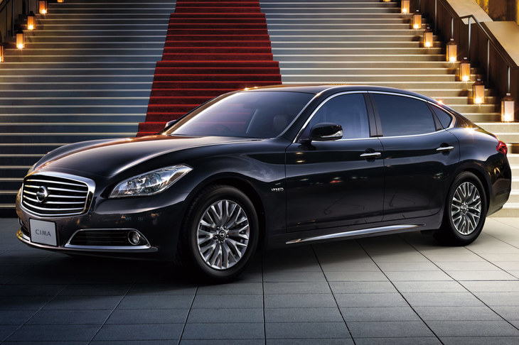 日産の最上級セダンである「シーマ」。現行型は「フーガ」のロングホイールベース版といった位置づけにある。