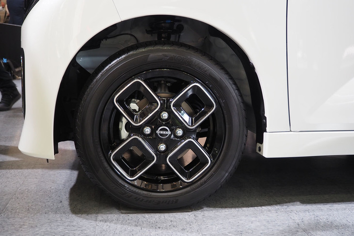 日産ルークス ハイウェイスター（フロントホイール）