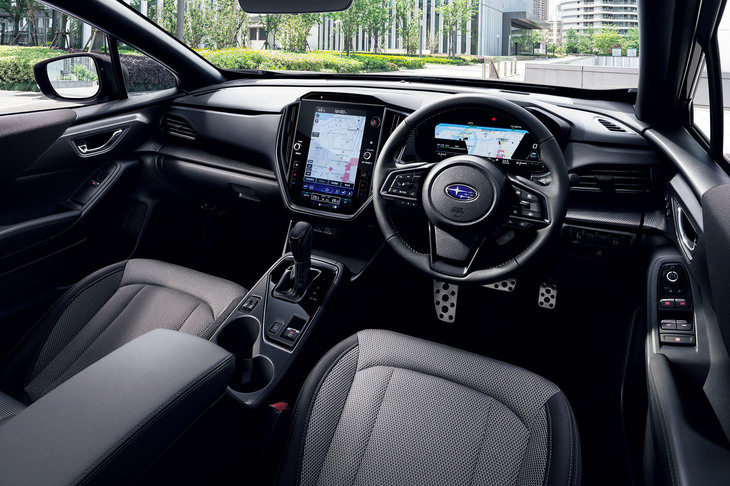 一部改良が施された「スバル・クロストレック」のインテリア。