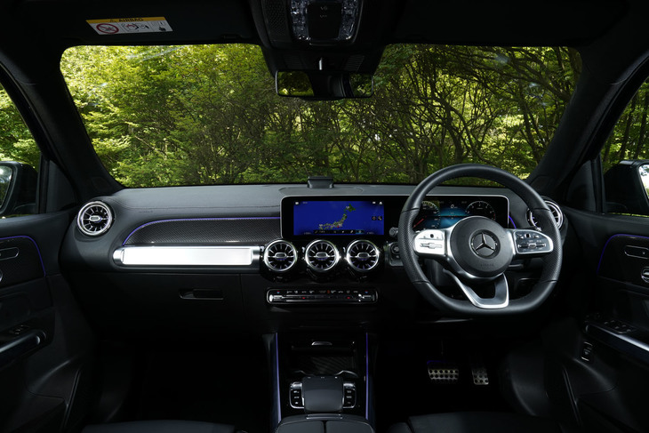 メルセデス・ベンツGLB250 4MATICスポーツ（インストゥルメントパネルまわり）