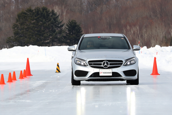 全方位的な進化が図られた「アイスガード6」。中でも氷上性能とウエット性能の向上が、開発のポイントとされている。