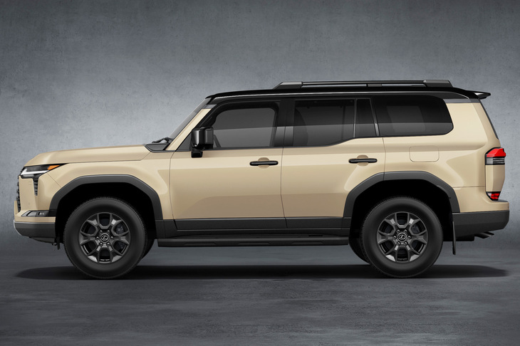 真横から見るとやや前傾姿勢で、ルーフのピークが後ろ寄りとなっている。この特徴は、昨今のトヨタ車、レクサス車に共通するものだ。