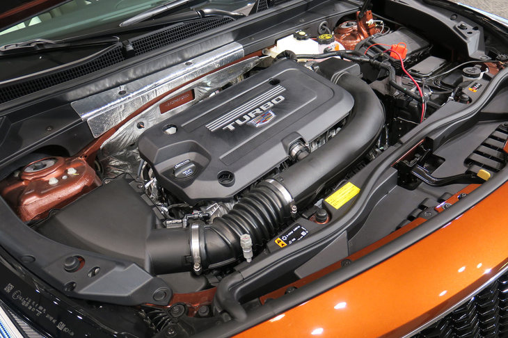 キャデラックXT4スポーツ（エンジン）