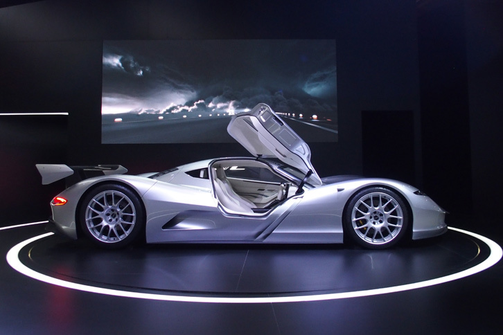 電動スーパーカーの「アスパーク・アウル」。0-100km/h加速は2.0秒という高性能モデルで、2018年の発売が予定されている。