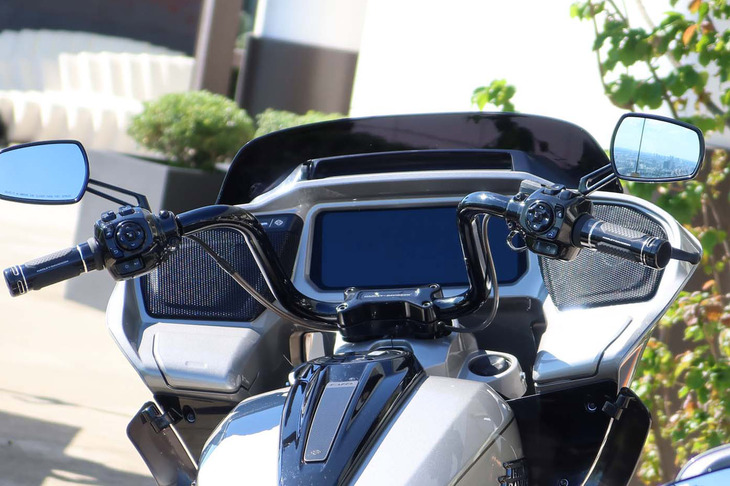 ハーレーダビッドソンCVOロードグライド（フェアリング）