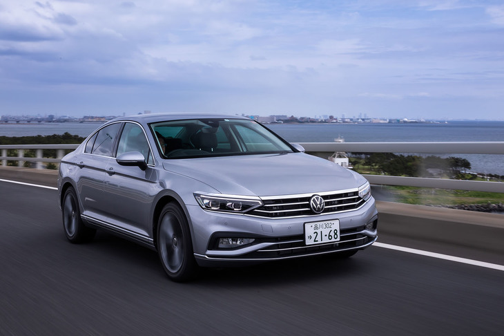 2021年4月6日に発売された「パサート」のマイナーチェンジモデル。今回は、2リッター直4ディーゼルエンジンが搭載された4ドアセダン「TDIエレガンス アドバンス」に試乗した。