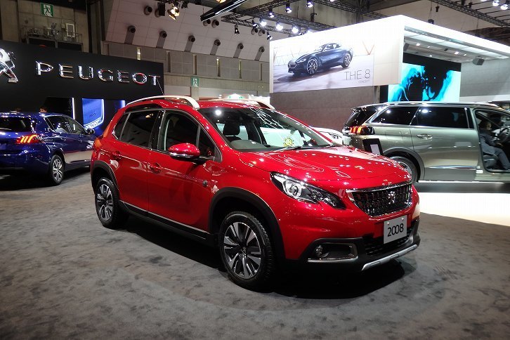プジョー2008