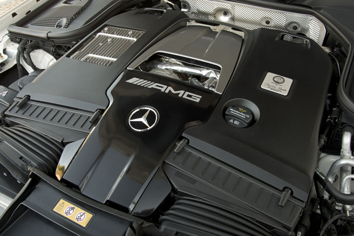 4リッターV8ツインターボエンジンは612psと850Nm（86.7kgm）を生み出す。