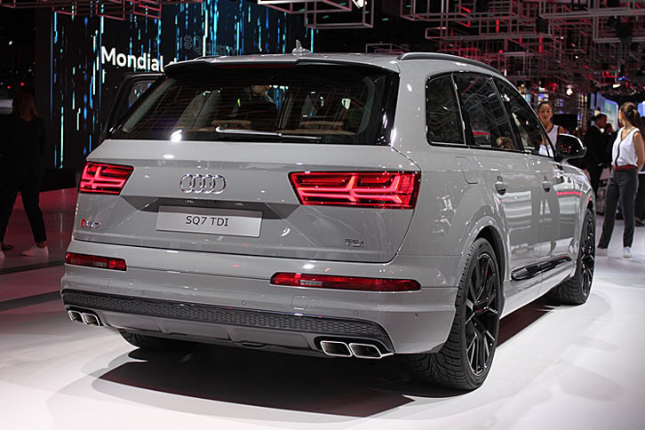 アウディSQ7（エクステリア）