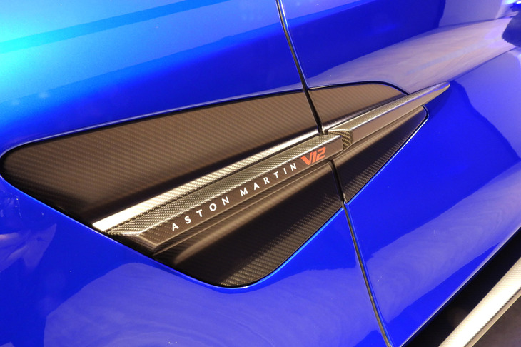 アストンマーティン・ヴァンキッシュ ヴォランテ（エアダクト）