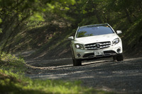 メルセデス・ベンツGLA180