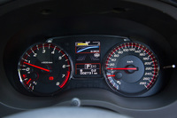 メーターについては、文字の色を白とすることで、視認性が改善された。