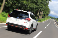 新型「フォレスター」は、高速道路でもワインディングロードでも、フラット感あふれる走りが印象的だった。