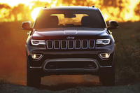 「グランドチェロキー リミテッド」のフロントマスク。