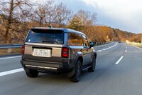 WLTCモードでの計測燃費は、市街地が8.5km/リッター、郊外が11.0km/リッター、高速道路が12.6km/リッター、これらを含むWLTCモード燃費は、11.0km/リッターとされている。