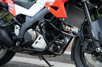 1036ccのV型2気筒エンジンについては、電子制御スロットルの採用や吸排気タイミングの調整により、燃費性能を保ちつつ出力を向上。環境負荷の低減も果たしている。