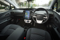 インテリアで目を引くのは、センターに備わる11.6インチのタッチスクリーンパネル。マップやオーディオ以外にも、プラグインハイブリッドシステムの作動状況などを表示させることができる。