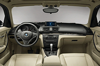 BMW1シリーズがフェイスリフトし、装備を充実の画像