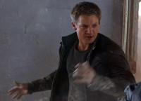 第36回：シリーズ最新作のカーチェイスは第1作へのオマージュ！ − 『ボーン・レガシー』の画像