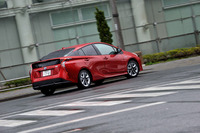 ボディーカラーは全9色。テスト車にはオプションの「エモーショナルレッド」が採用されていた。