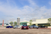 試乗会場に用意された新型「NSX」。同車には、全8色のボディーカラーが用意される。