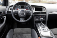 アウディS6（4WD/6AT）【海外試乗記】の画像