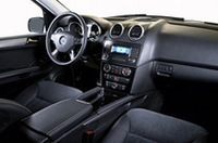 【デトロイトショー2005】メルセデスベンツの新型「Mクラス」デビューの画像