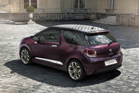 「DS3 Faubourg Addict」のリアビュー。
    